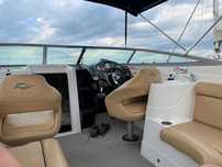 Łódź motorowa RINKER CAPTIVA 246 CC 2.4D3 VOLVO PENTA '09 800mh
