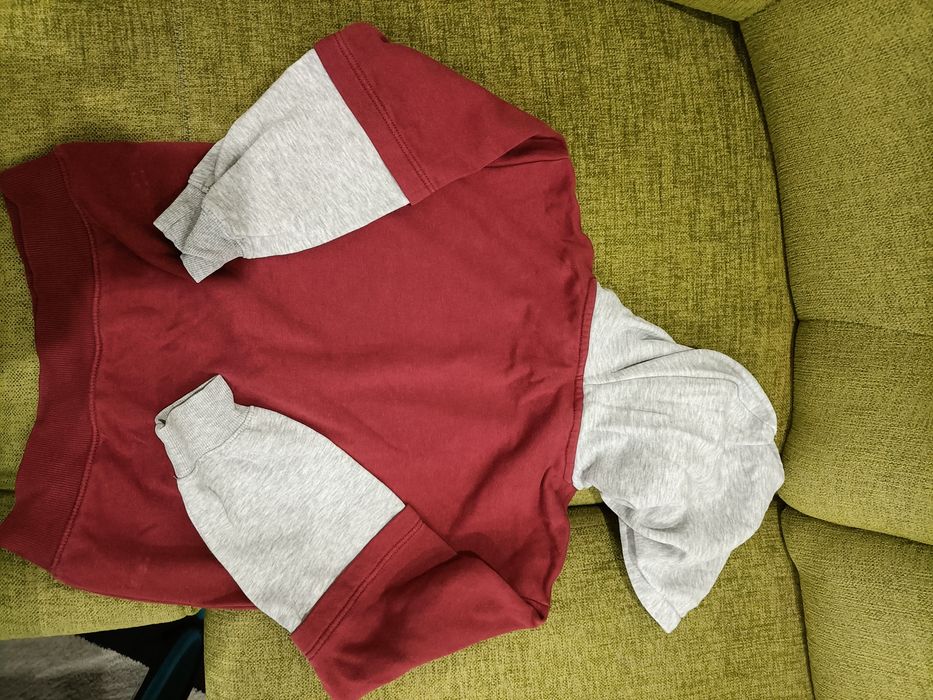Bluza chłopięca z kapturem 122/128