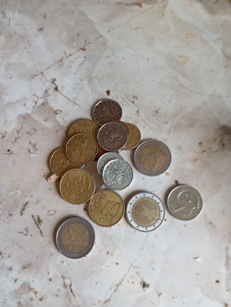Продаю монети Евро