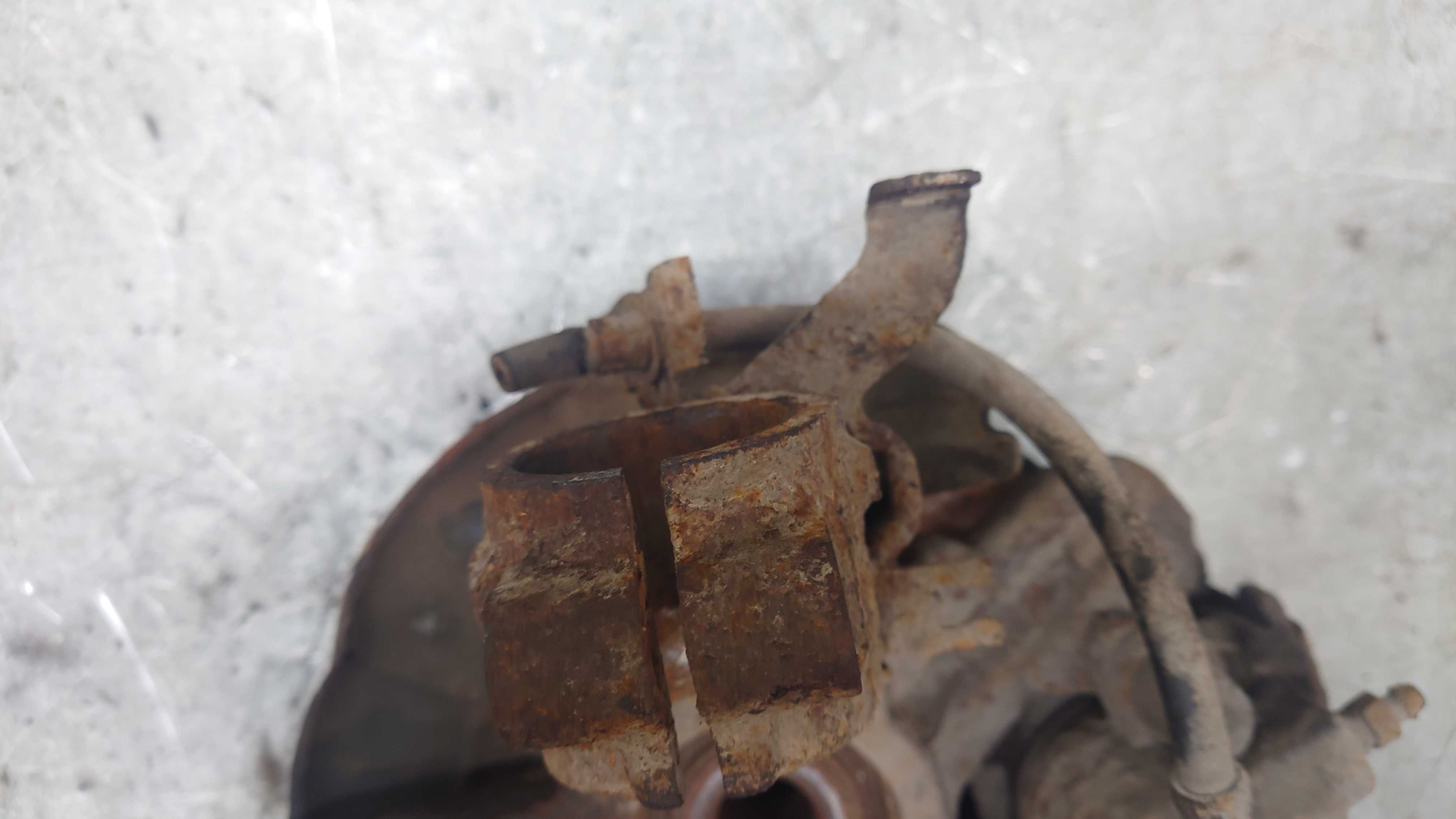 Skoda Fabia 1 I MK1 Zwrotnica Piasta Lewy Przód Lewa Przednia LP