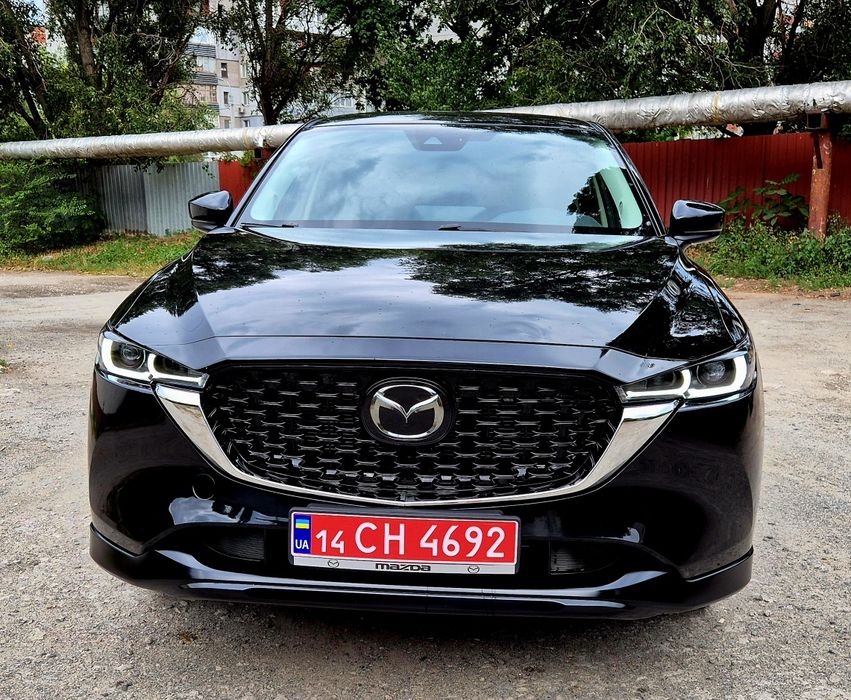 Mazda CX-5.select. black.
