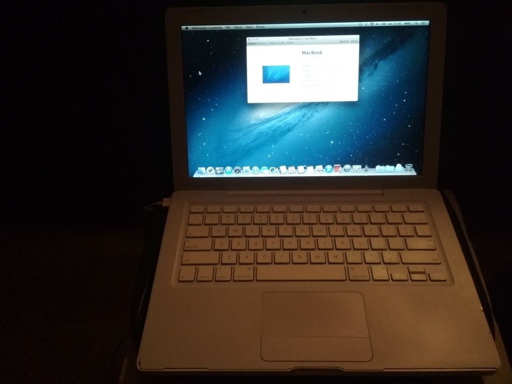 Apple MacBook White 13.3" 120GB SSD