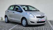 Toyota Yaris 1.0 VVTI 69 KM przeb 68 tys kllima I właściciel Z SALONU TOYOTY