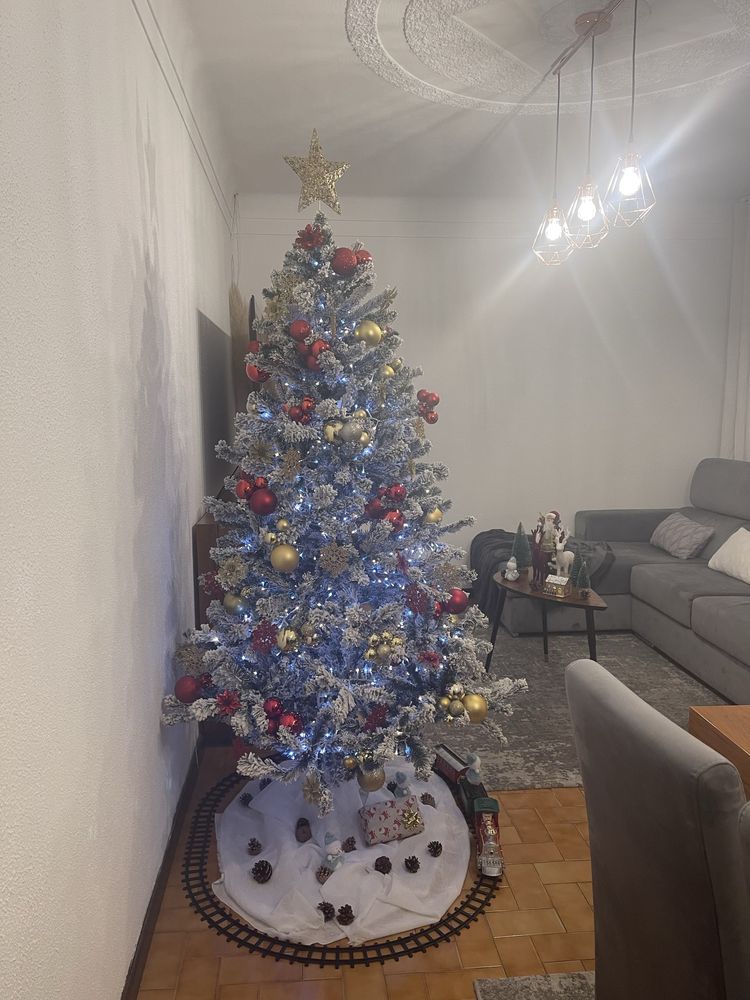 Arvore de natal 2.10 com neve, pista e comboio