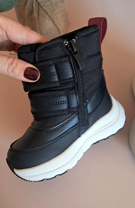 Зимові черевики для хлопчика