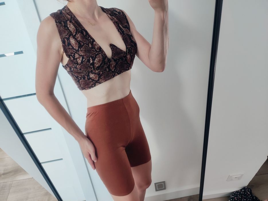 Top crop Shein panterka ozdobny dekolt