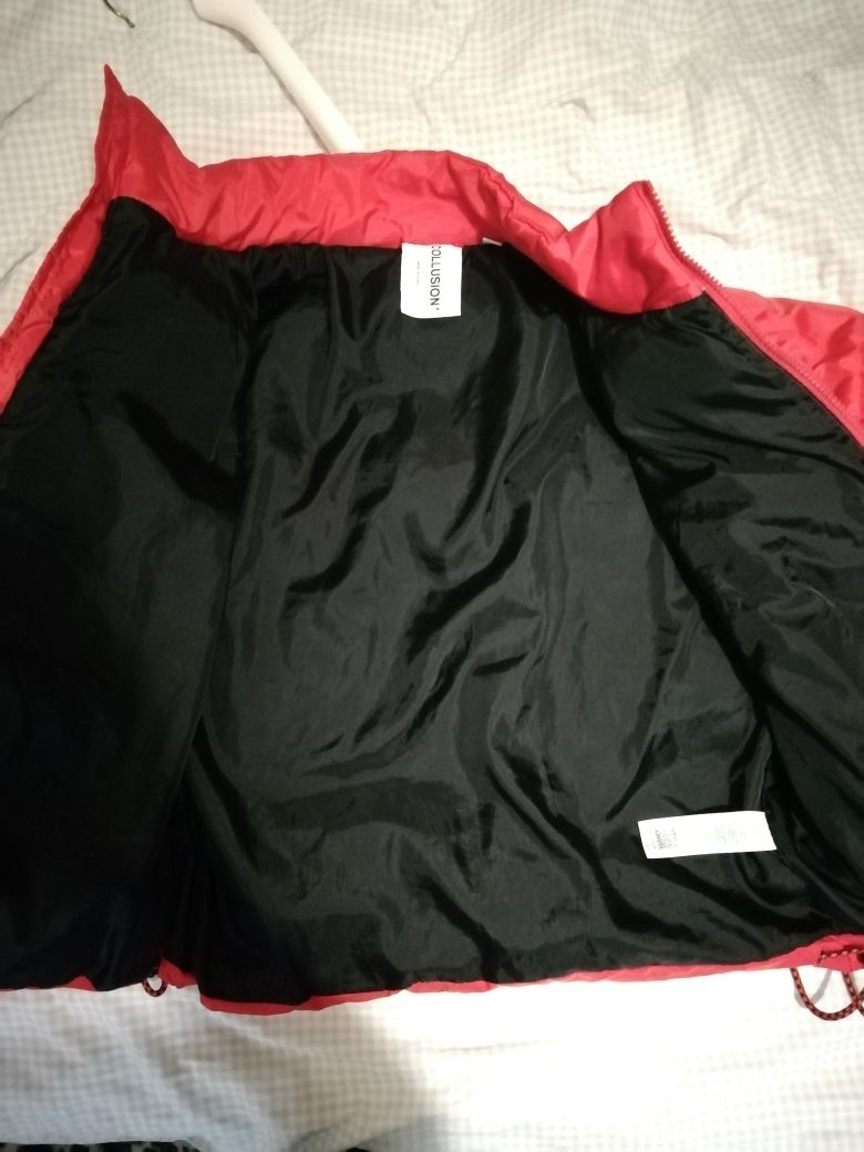 Продам куртку коротку