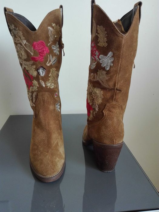 Botas texanas bordadas