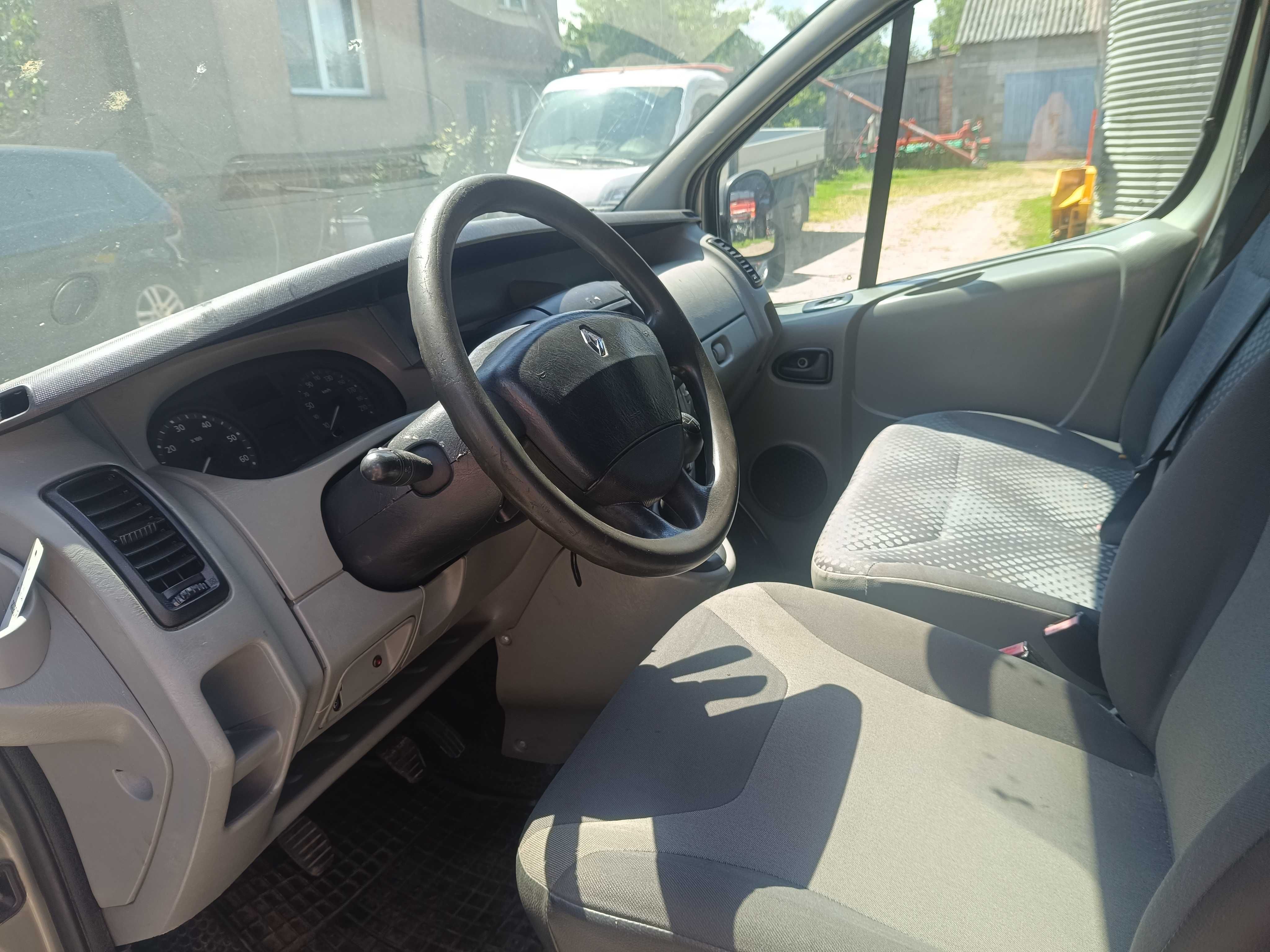 Sprzedam Renault Trafic 2,0 dci