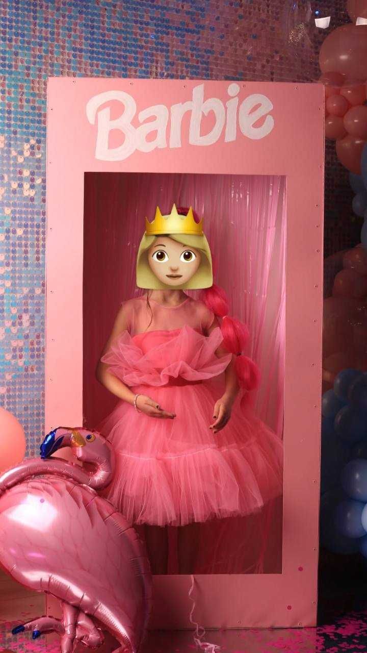 оренда коробка Barbie для свята