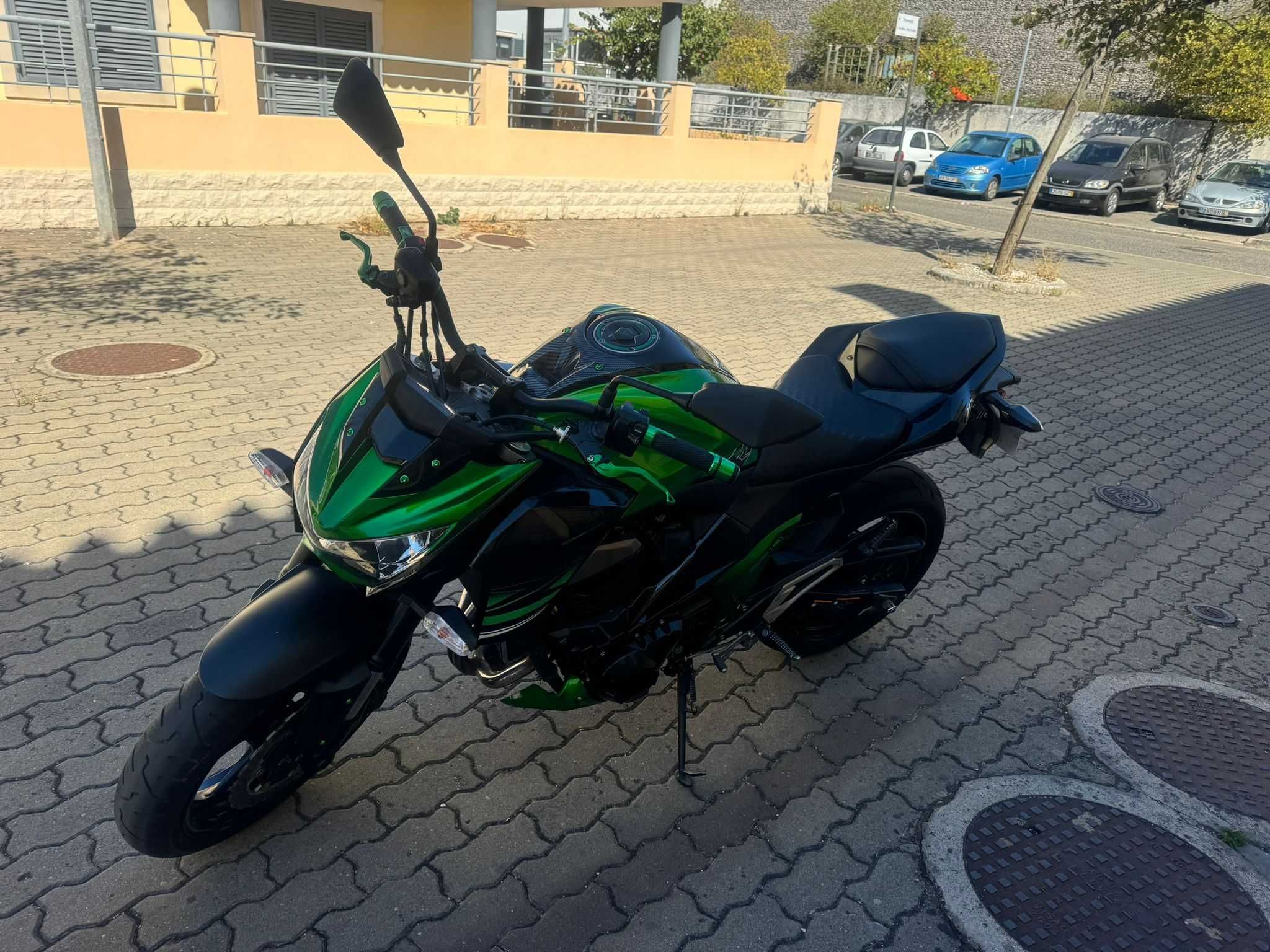 Kawasaki    Z800