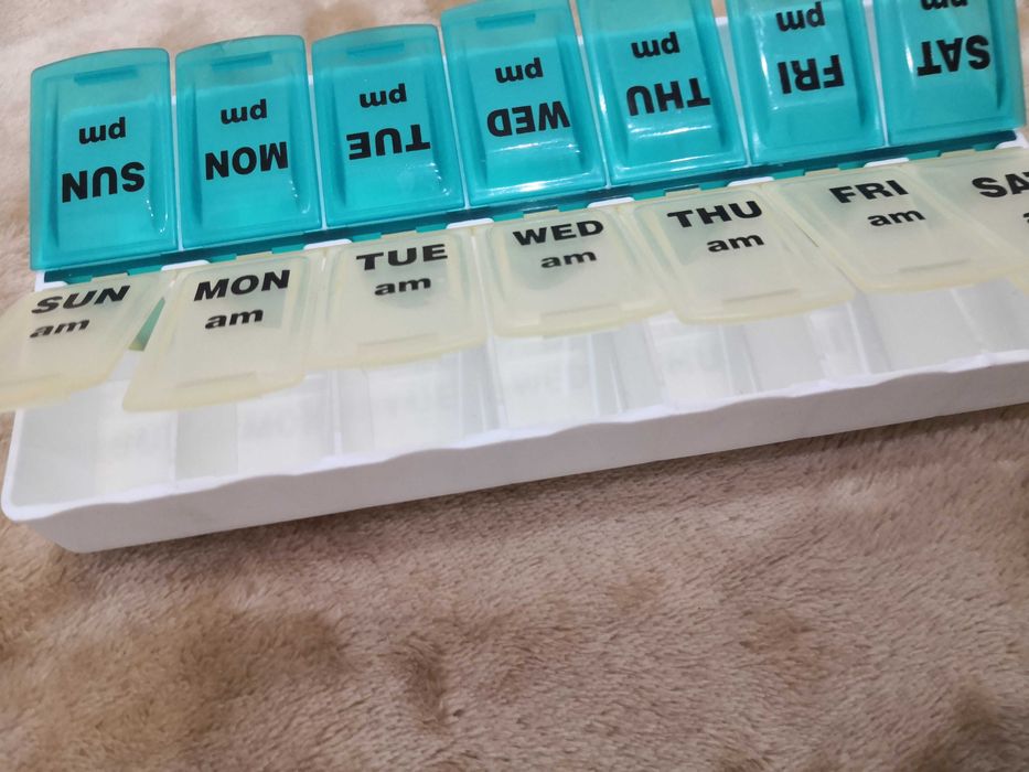 Коробка дозатор для лекарств, по дням недели, утро и вечер