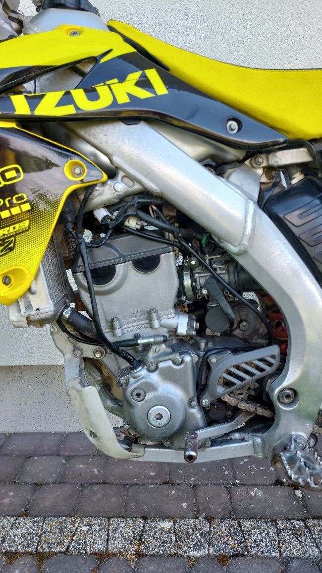 Suzuki RMZ 250 Stan Bdb