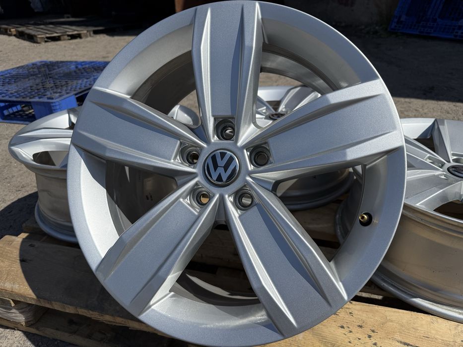 5х112 r17 VW Passat Golf Caddy Диски литые