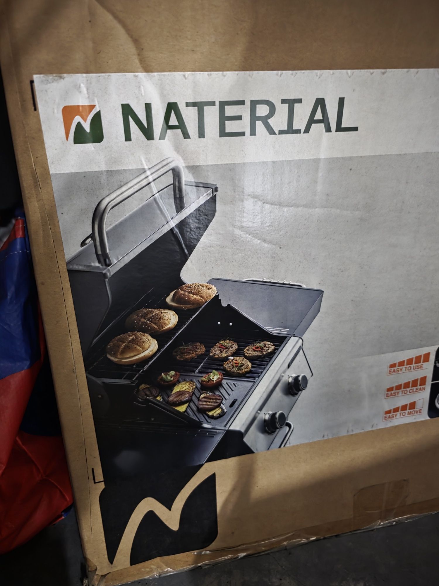 Barbecue a gaz novo embalado +mesa inox