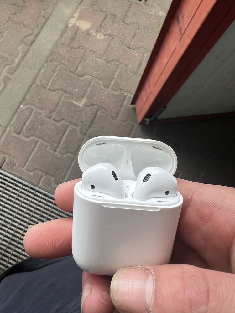 APPLE AirPods 2nd Gen