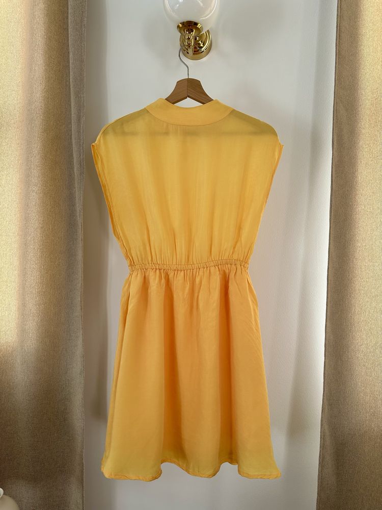 Żółta krótka sukienka odcinana w pasie American Vintage