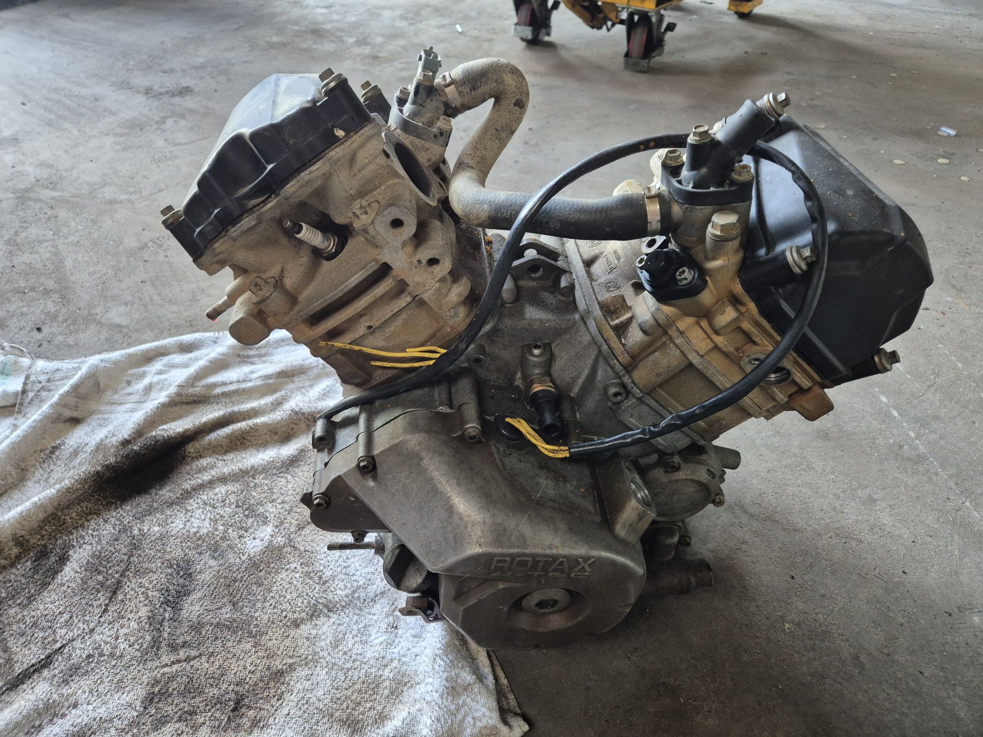 Silnik Rotax 800 canam