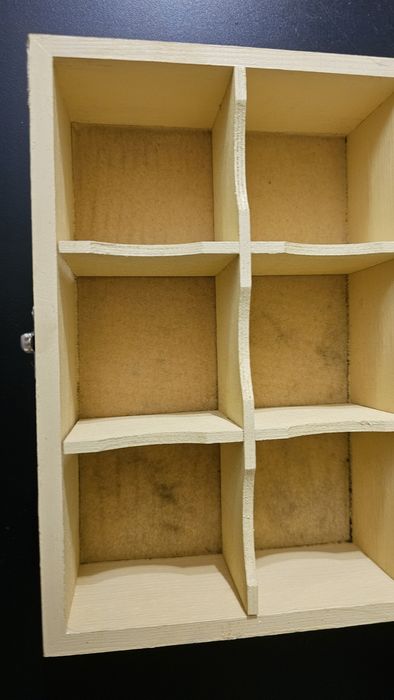 Caixa chá em madeira pintada com relevo