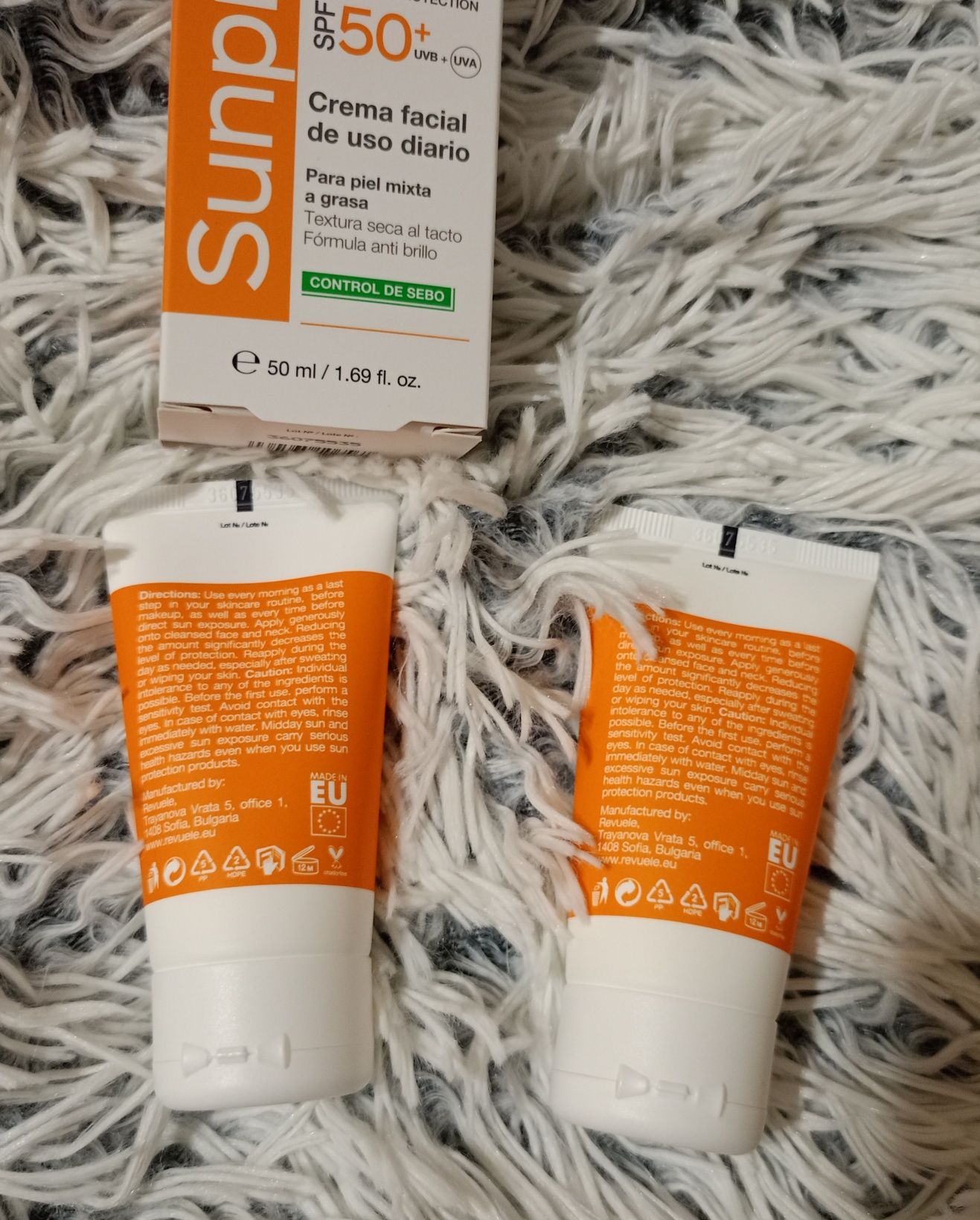 Revuele Sunprotect, krem do twarzy z SPF50+ dla skóry tłustej