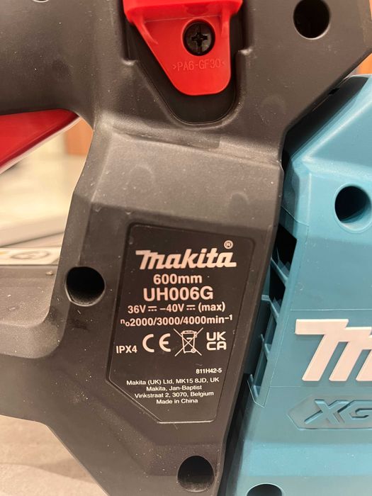 Nożyce elektryczne akumulatorowe Makita 60 cm UH006GZ