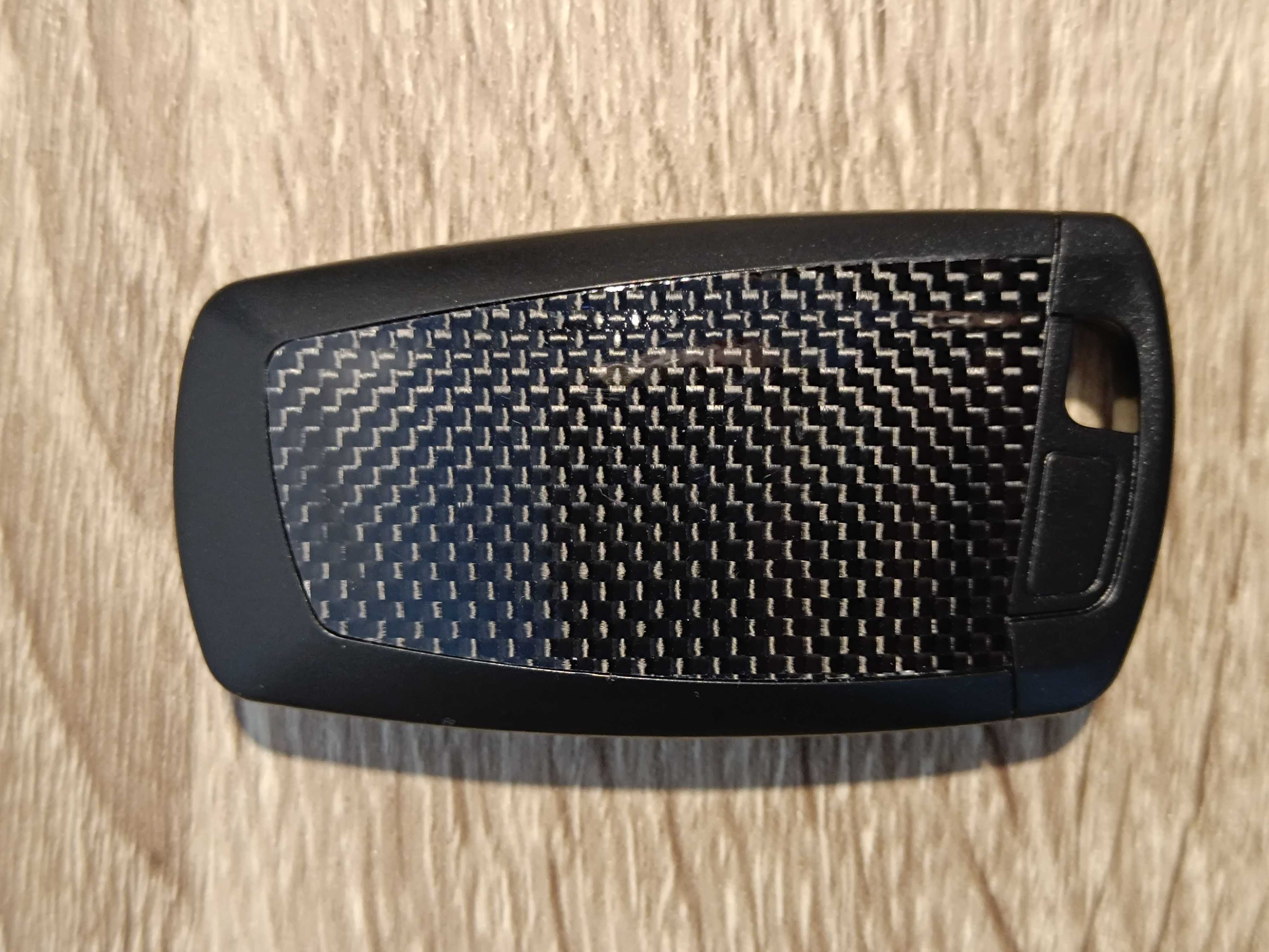 Pendrive BMW w kształcie pilota 8 GB Carbon
