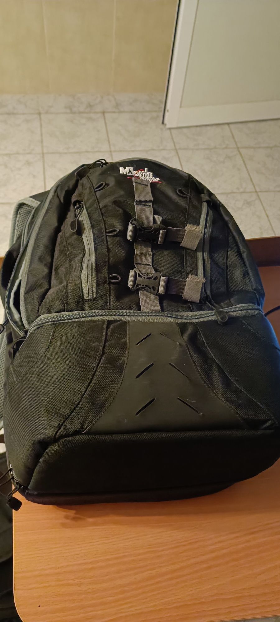 Vendo mochila trekking para fotografia