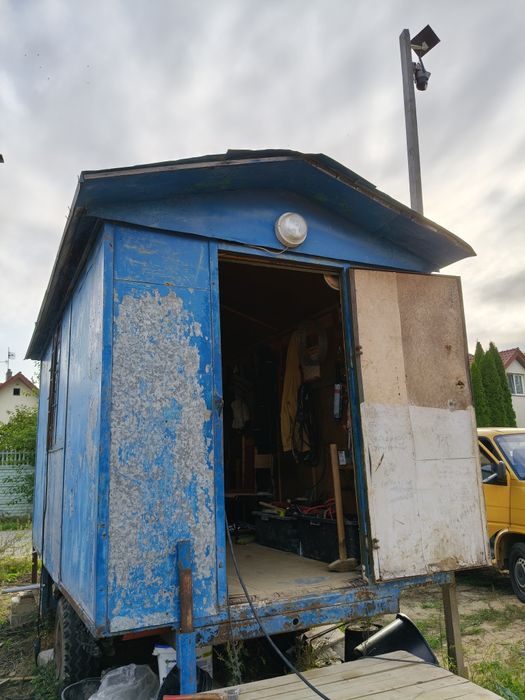 Barakowóz jedno osiowy