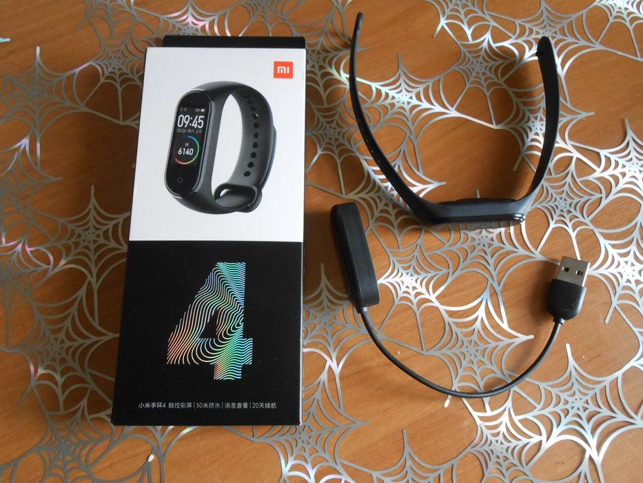 продам Фитнес-браслет Xiaomi Mi Band 4