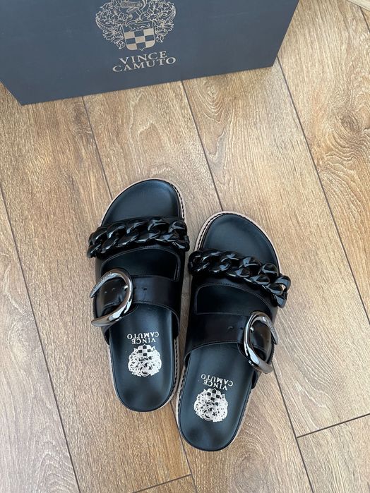 Нові шльопанці Vince Camuto р. 37.5
