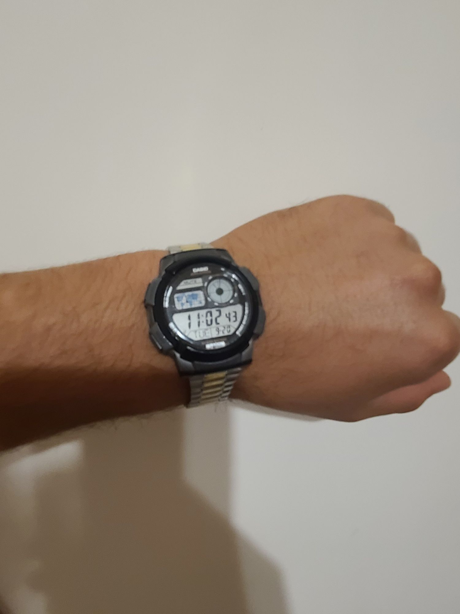 Часы Casio AE-1000W