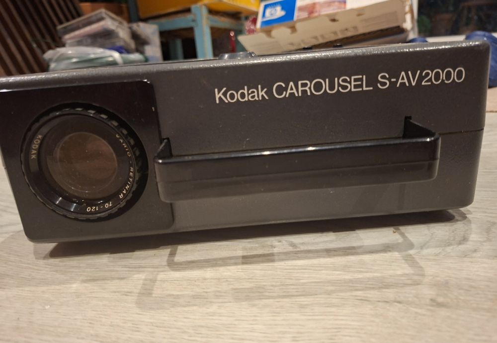 Projetor de slides Kodak Carousel S-AV2000