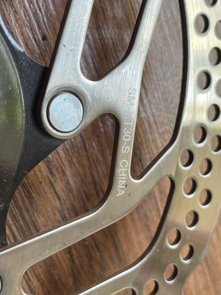 Tarcza hamulcowa SHIMANO Altus 160mm centerlock + adapter gratis