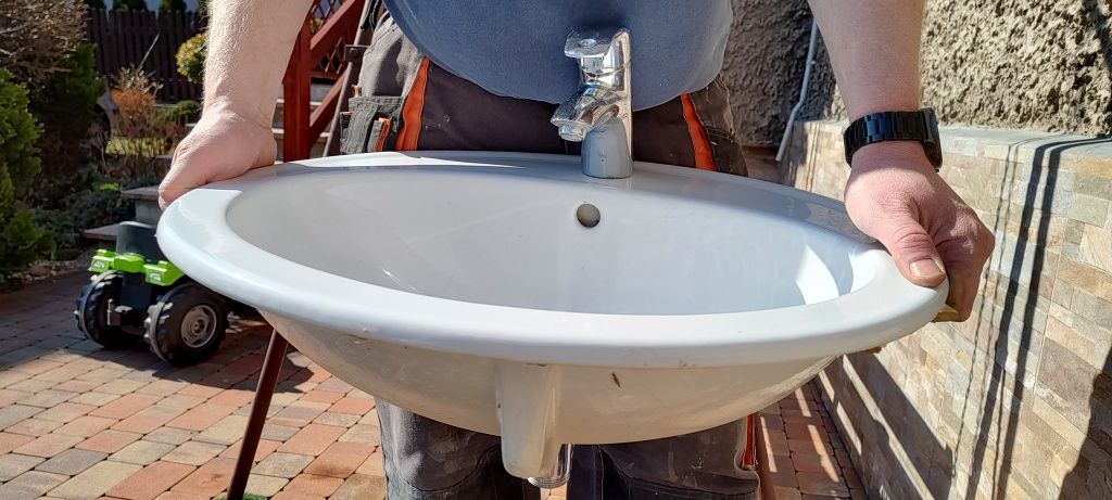 Umywalka nablatowa Cersanit z baterią Deante