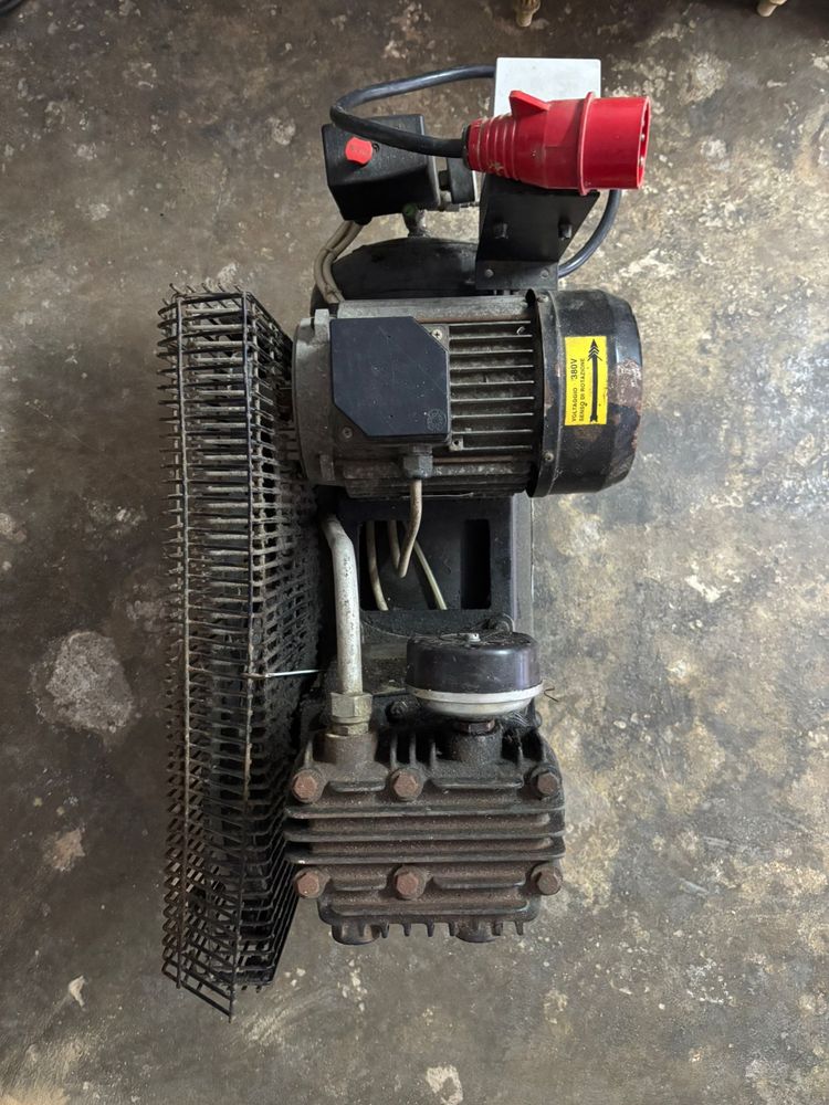 Compressor a oleo trif.