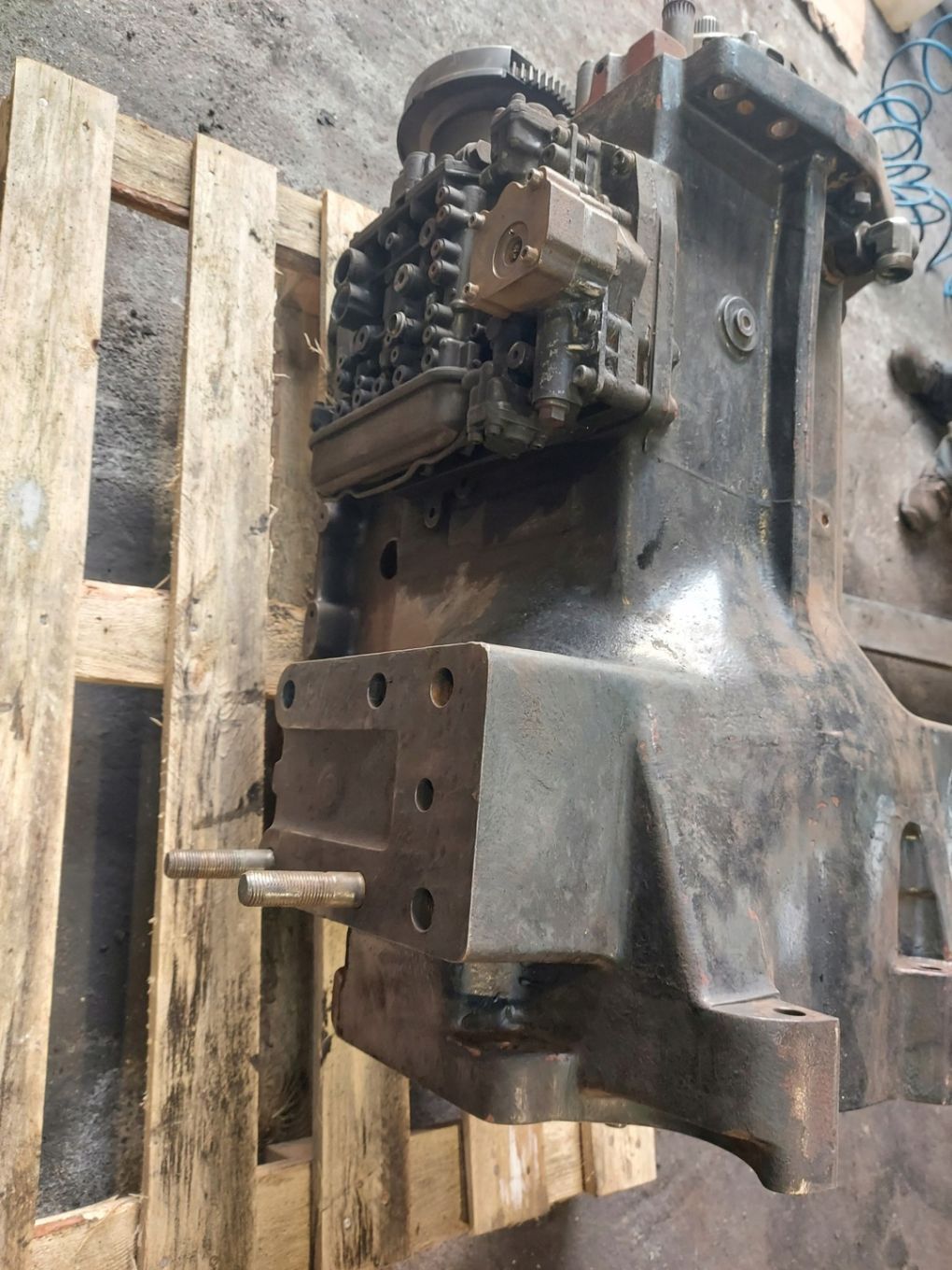 SKRZYNIA BIEGÓW SEMI POWERSHIFT 2093419012J 290702 GG30W CASE 9080 2003R