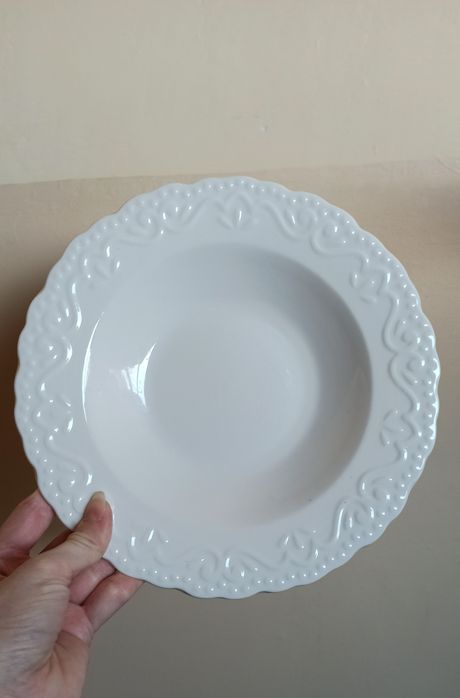 Śliczne głębokie talerze 6 sztuk