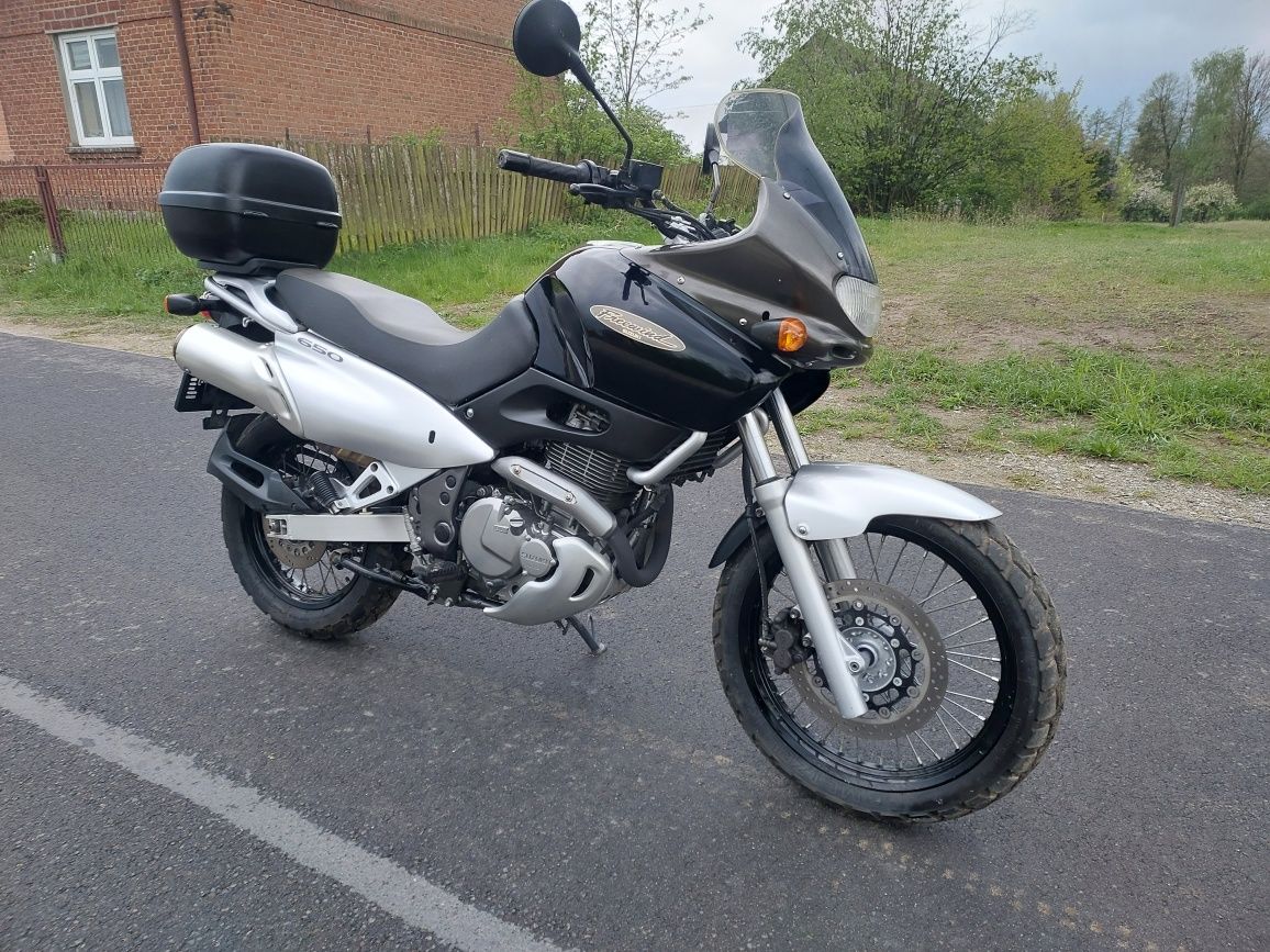 Suzuki XF 650 freewind  niemcy orginał tylko 20tys km