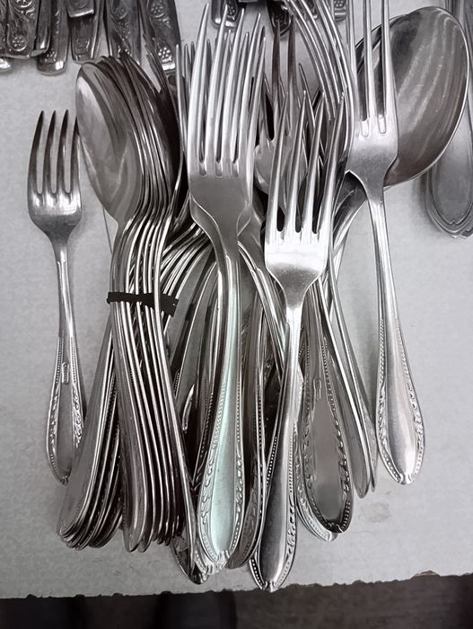 Столові прибори нержавейка.