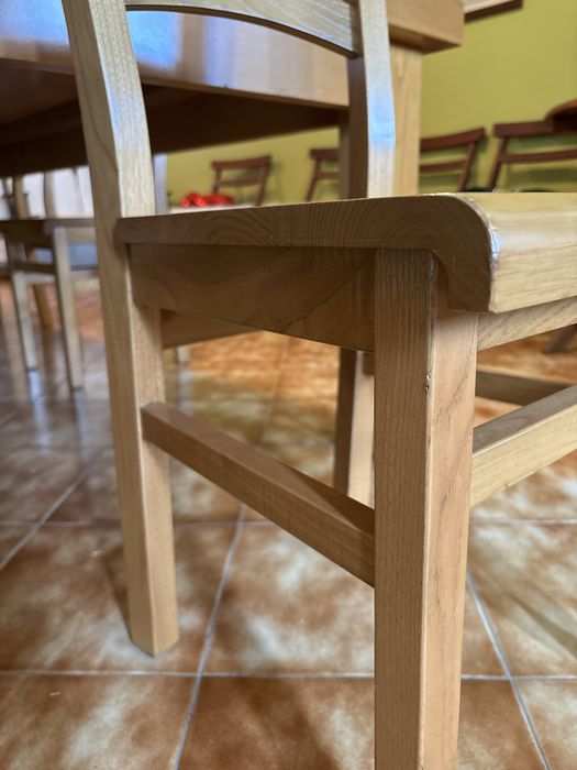 Mesa Castanho Maçico claro com 6 cadeiras