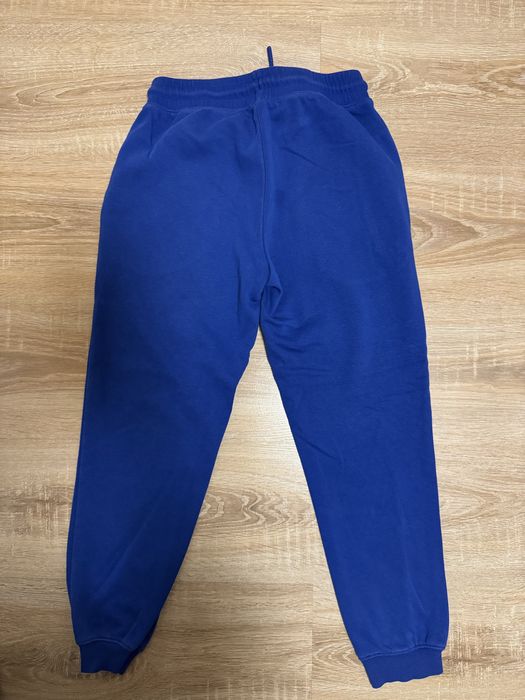 Spodnie dresowe 146
