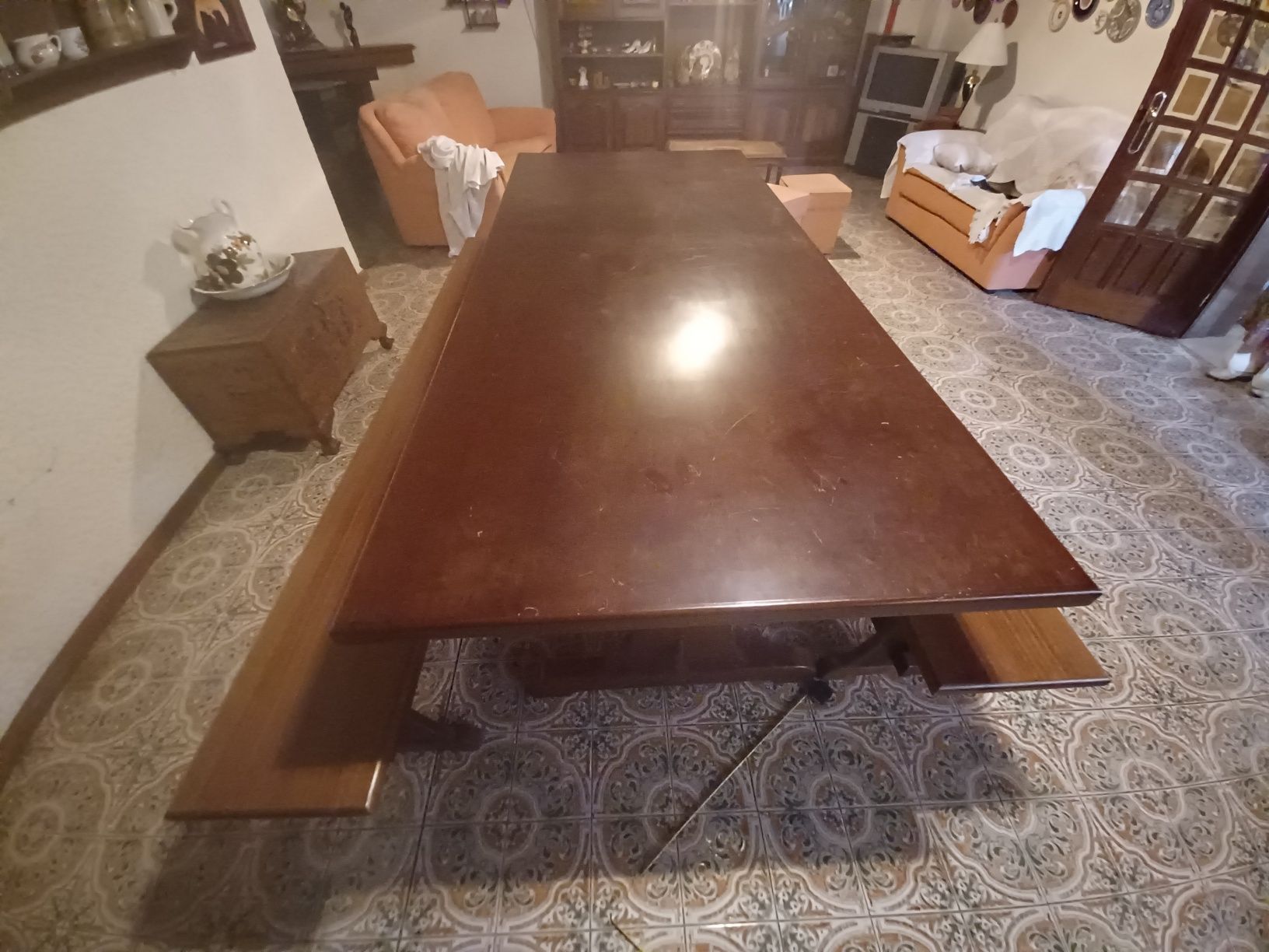 Mesa de Jantar em Madeira com 2 bancos corridos