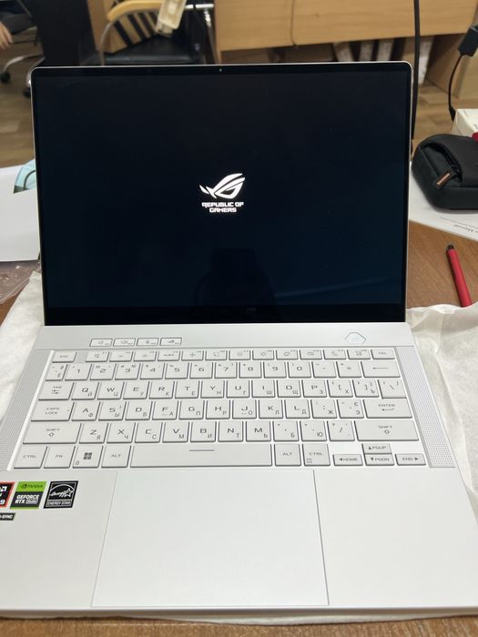Asus ROG Zephyrus G14 GA403UV