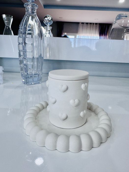 Potes gesso perfumado