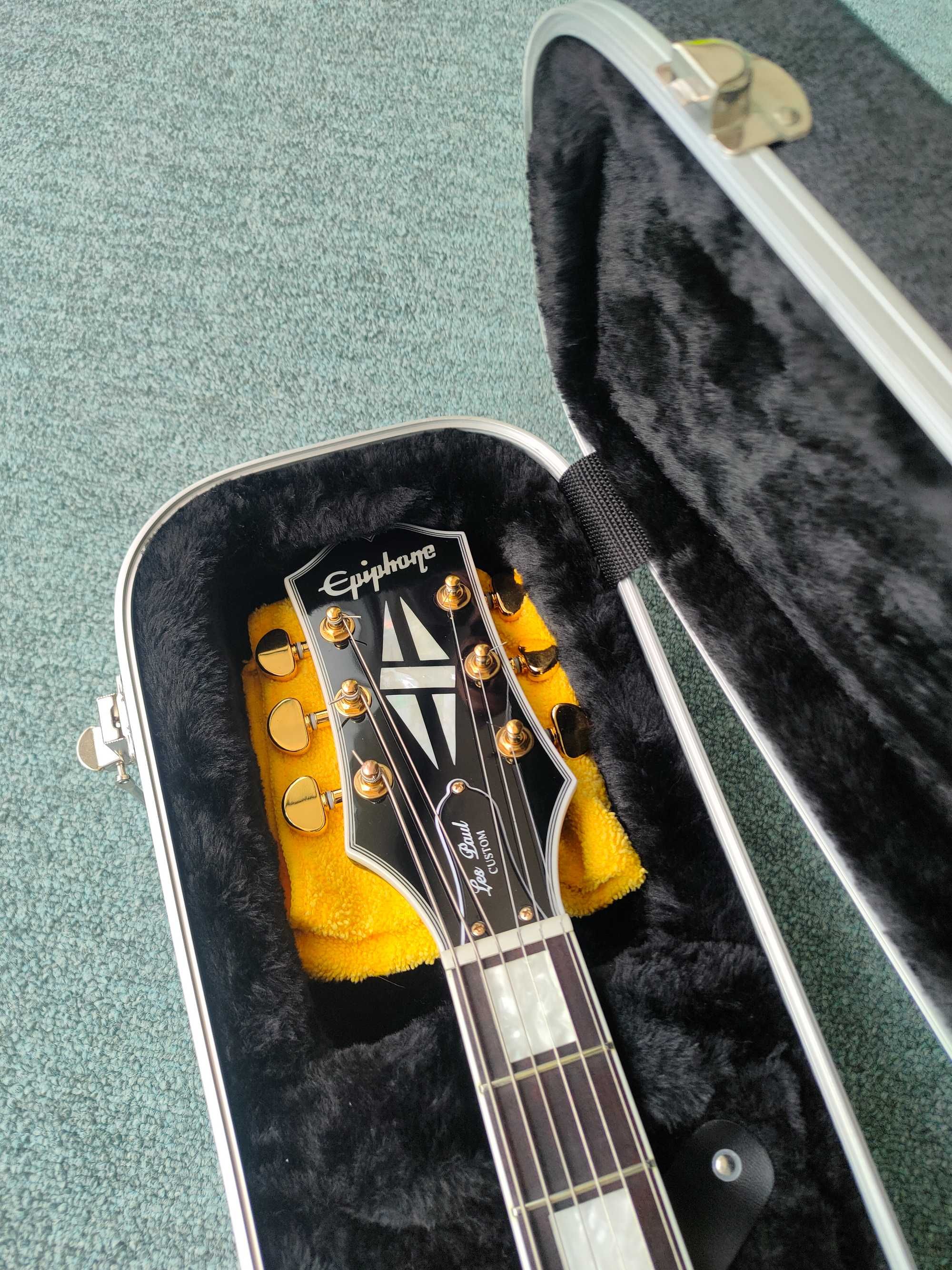 Epiphone Les Paul Custom Ebony Inspired by Gibson 2020 + case