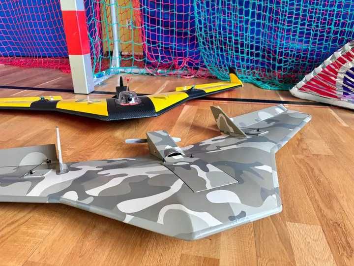 Dron zwiadowczy typu latające skrzydło