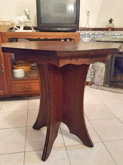 Mesa 80x79 de Mogno maciço