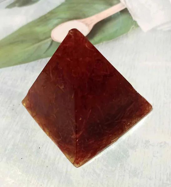 100% naturalne mydło glicerynowe szafran masło shea anty age piramida