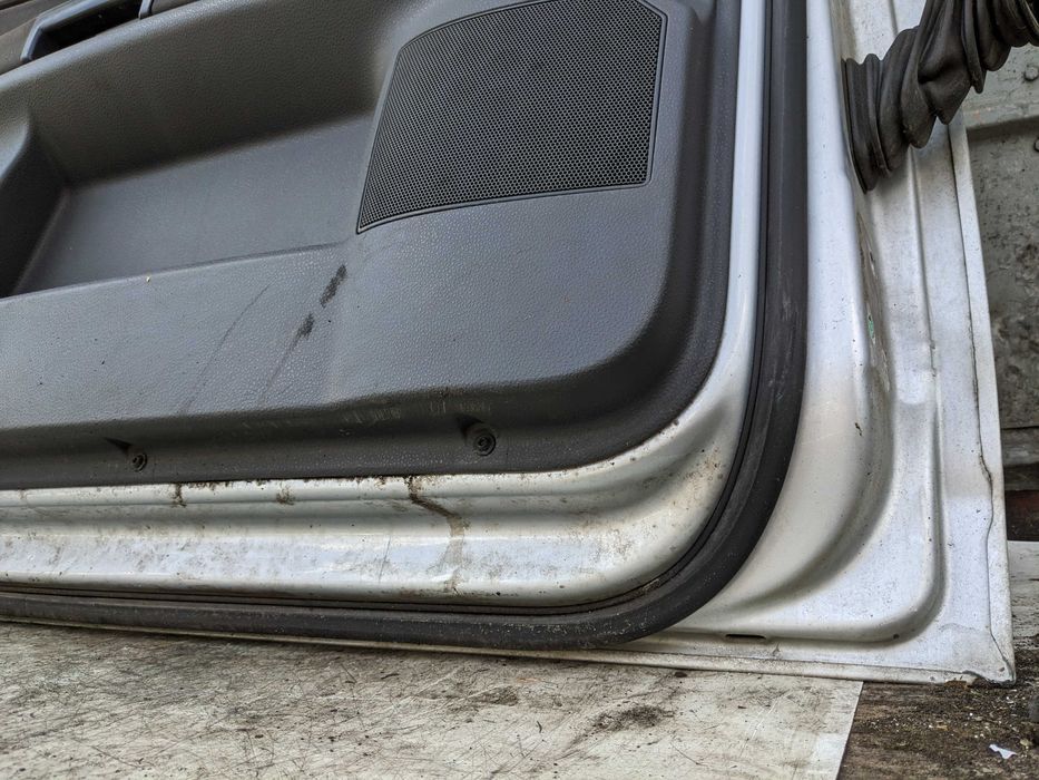 VW Polo 9N IV 3D Drzwi Lewy Przód Lewe Przednie Lakier LA7W