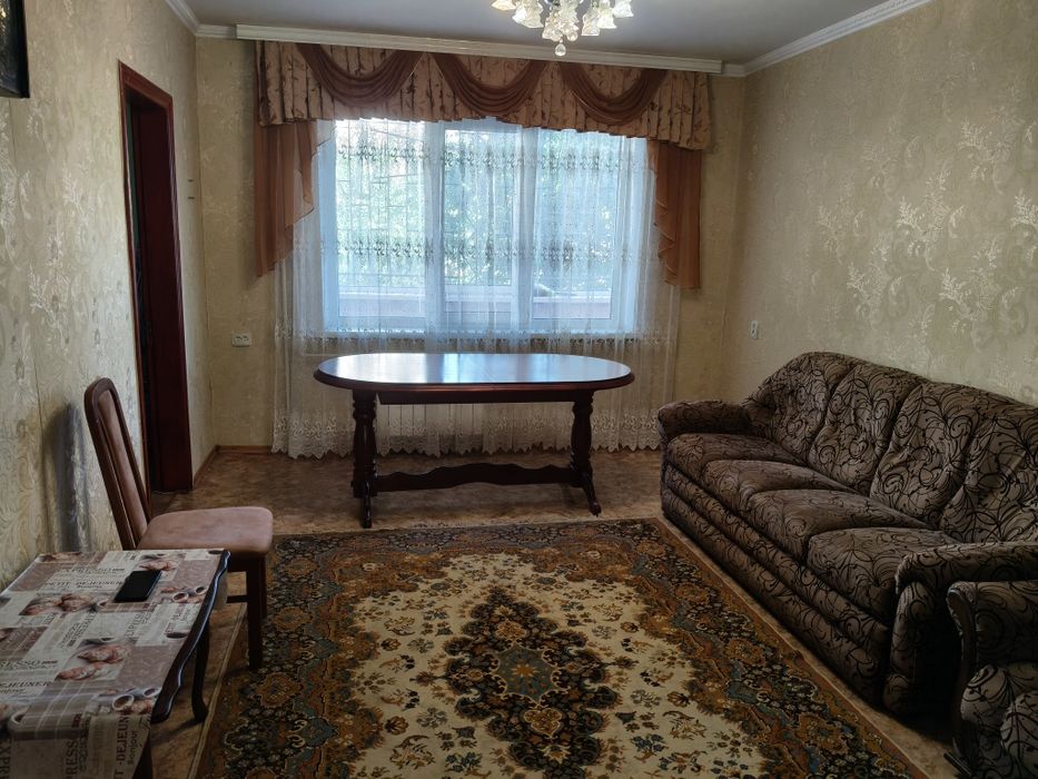 Здам в довгострокову оренду 4 кімнатну квартиру